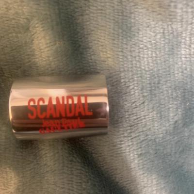 Tampographie sur bouchon de parfum